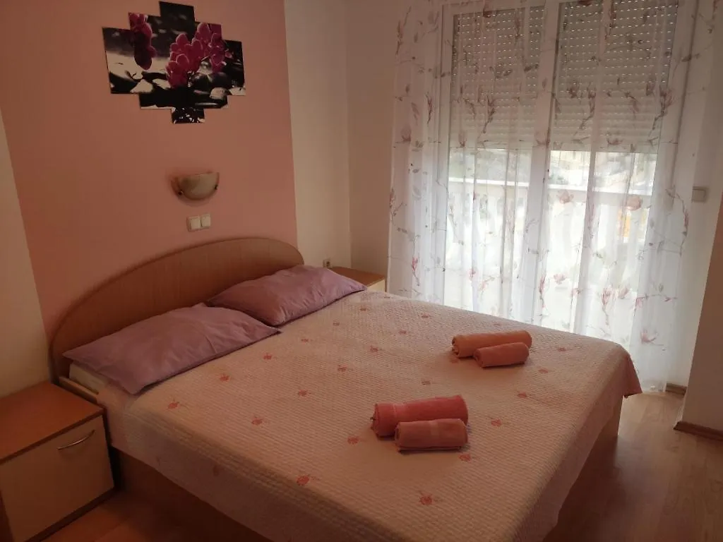 Apartment In Lopar With Terrace, Air Conditioning, Wifi, Washing Machine Croatia